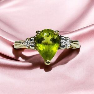 VINTAGE- 10K Gold -Peridot & Diamond Ring -Size 4.25- Pear Cut -Solitaire -1.5g
